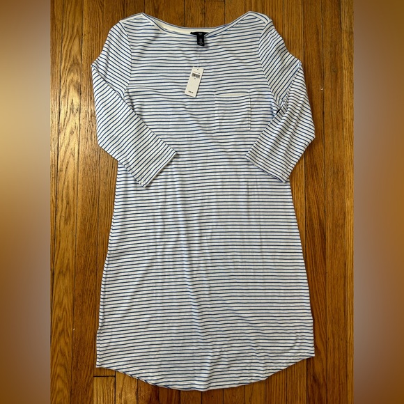 GAP Dresses & Skirts - Women’s NWT Gap 3/4 Sleeve Dress size M